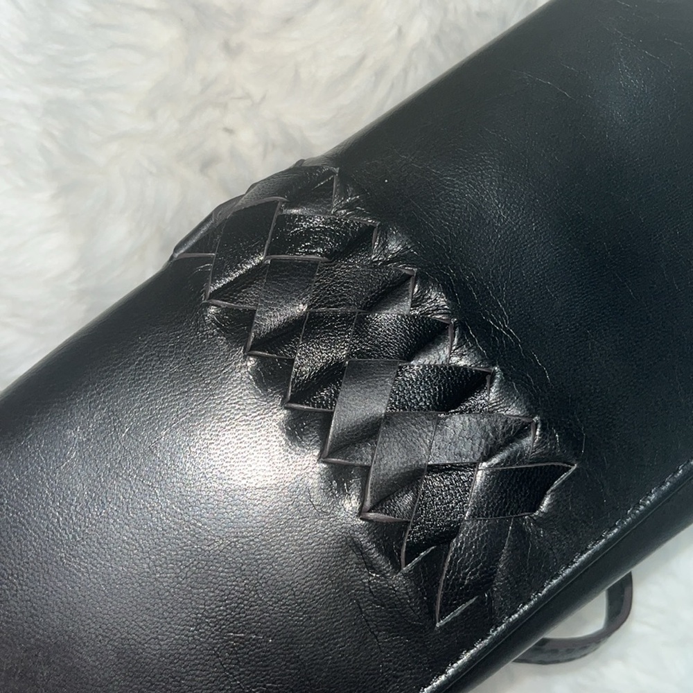 Lodi’s leather crossbody RDIF wallet with leather braid detail NWOT - Picture 2 of 10